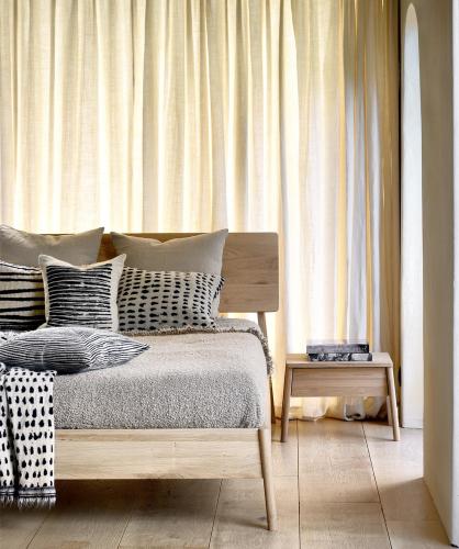 Bedtime - Ethnicraft Oak Air bed