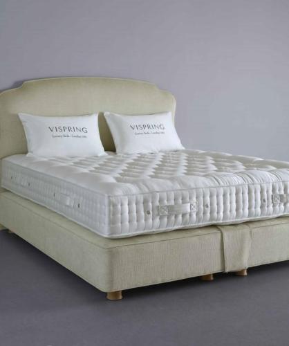 Bedtime - Vispring Regal Superb